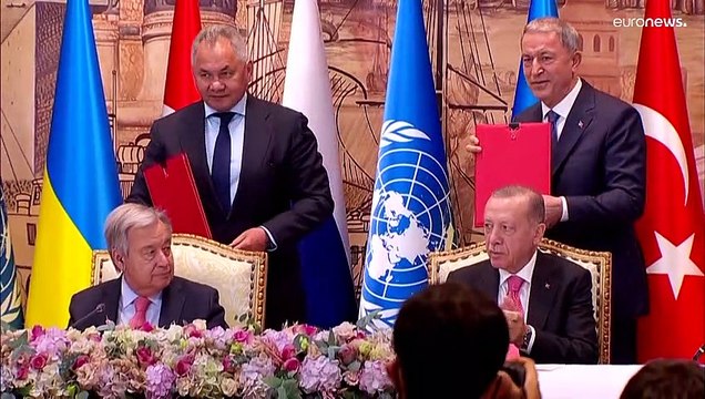 Bombe sul porto di Odessa poche ore dopo l'accordo sul grano