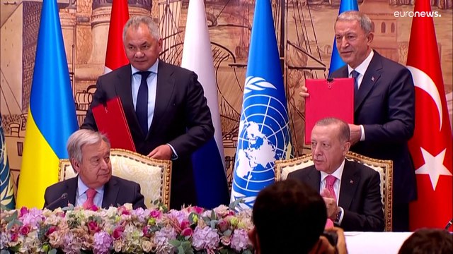 Céréales ukrainiennes : un accord déjà compromis après les frappes sur Odessa ?