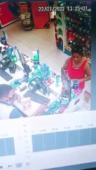 Vereadora de Santana do Paraíso comete furto em farmácia