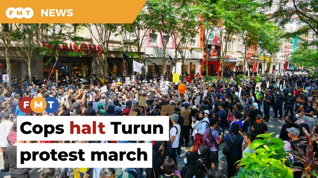 Cops stop ‘Turun Malaysia’ protesters from marching to Dataran Merdeka