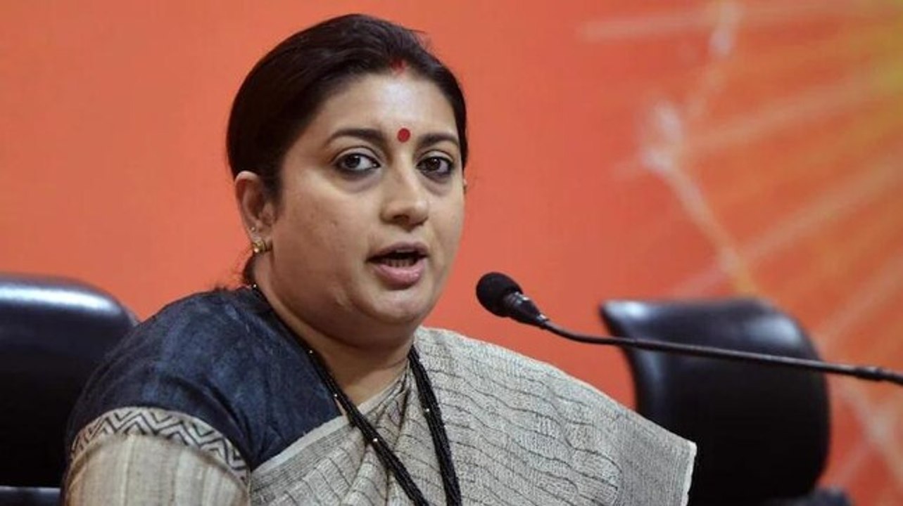 Smriti Irani slams Congress for alleging daughter runs bar in Goa | Watch