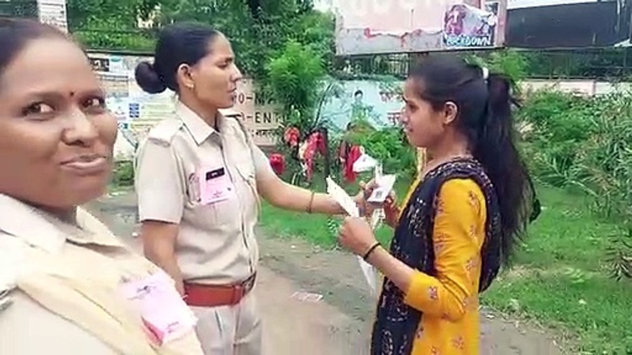 गुहार के बाद भी परीक्षा केन्द्र में नहीं दिया प्रवेश, अभ्यर्थियों के निकल पड़े आंसू