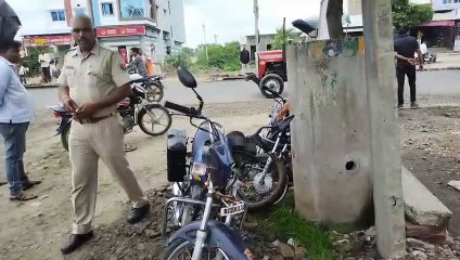 धरियावद रोड पर दो बाइकों की भिड़ंत, दो युवक गंभीर रूप सेे घायल