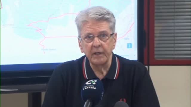 Las llamas se adentran en territorio del parque nacional del Teide