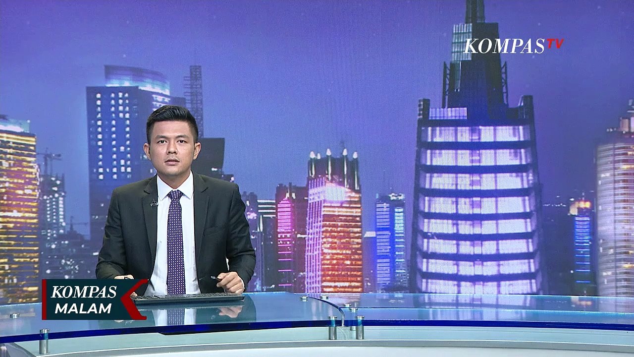Kehilangan Kendali, Truk Bermuatan Keramik Tabrak 2 Truk yang Sedang Terparkir di Tepi Jalan
