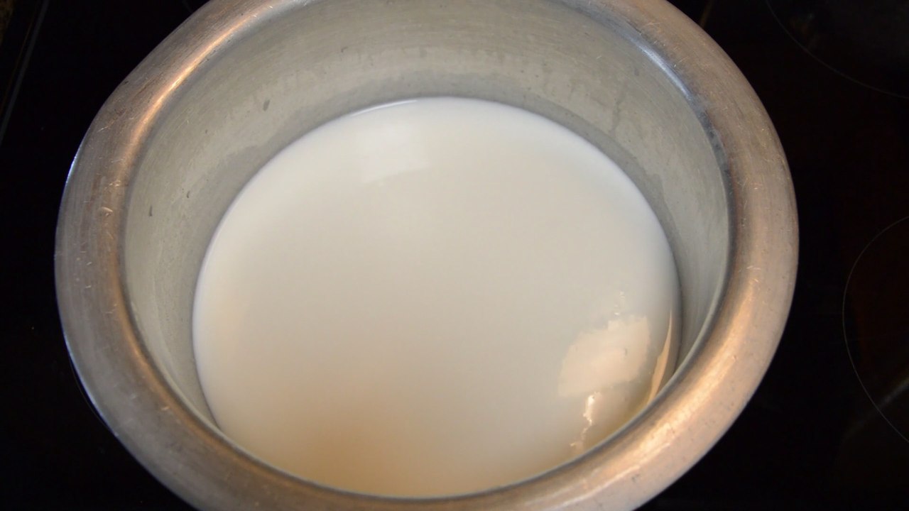 Mishti Dohi - Bengali yogurt recipe - easy sweet yogurt recipe - Sweet Caramel Yogurt