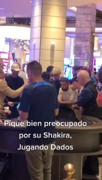 Gerard Piqué y Jordi Alba en un casino de Las Vegas