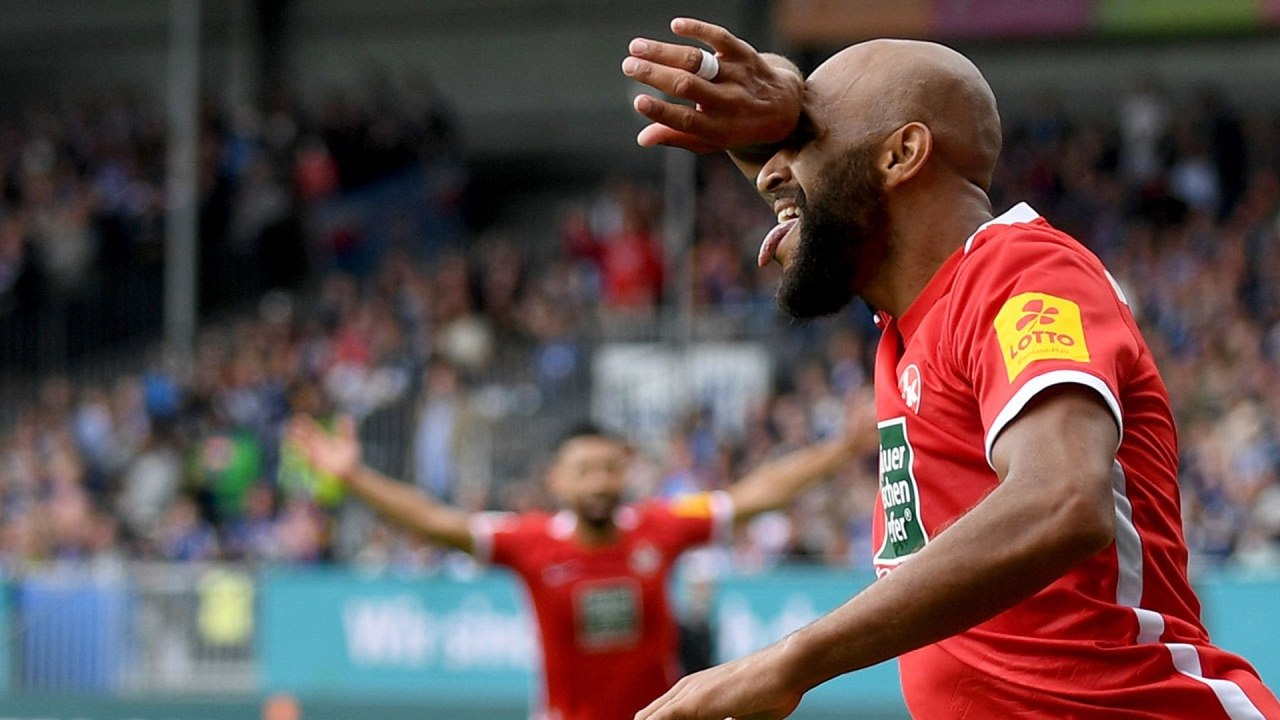 Holstein Kiel v Kaiserslautern