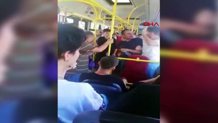 Otobüste skandala tokatlı dayak! O anlar kamerada… “Hak ediyor, vursun bırak”