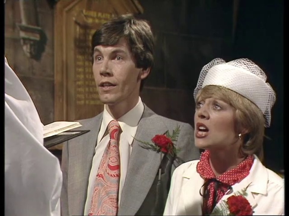 The Dawson Watch (1979) - S01E06 - The Family - Carol Hawkins / Valerie Leon / David Battley / Johnny Ball / Les Dawson / Roy Barraclough