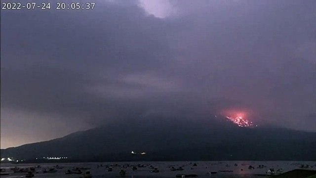 Vulcão entra em erupção na ilha japonesa de Kyushu
