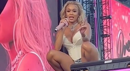 Saweetie points a fan out in the middle of Rolling Loud performance to tell him she is attracted to him