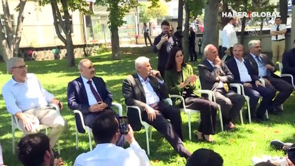 Gençleri kırmadı: Binali Yıldırım 'Çarşamba'yı sel aldı' türküsünü söyledi