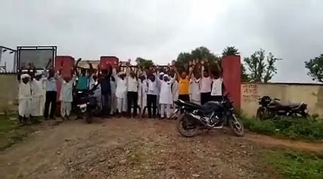दौसा. बिजली कटौती का विरोध, तीन ग्राम पंचायतों के ग्रामीणों ने किया प्रदर्शन