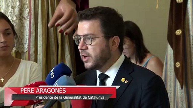 Aragonès y Colau despiden a la cantante Núria Feliu en Barcelona