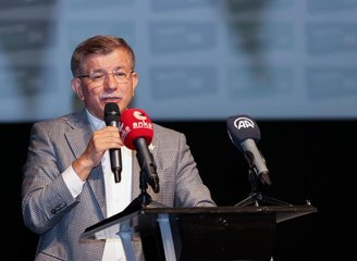 Davutoğlu, partisinin Üsküdar Olağan Kongresi'ne katıldı