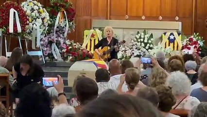 Marina Rossell s'acomiada de Núria Feliu