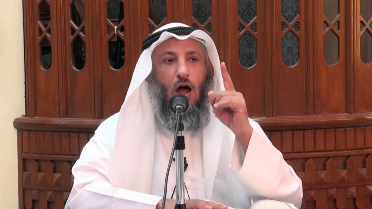فتوى بتحريم الاختلاط على مجموعات واتساب تثير الجدل