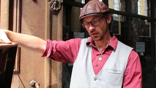 Un photographe made in 30's dans les rues de Namur, Ben'Art nous présente son intrigant appareil