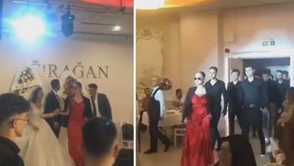 Aşiret düğünündeki Kurtlar Vadisi konsepti sosyal medyayı salladı