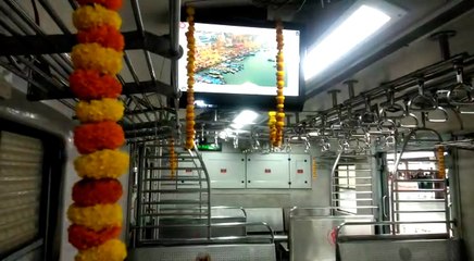 লোকাল ট্রেনে টিভি! অভিনব উদ্যোগ পূর্ব রেলের| Oneindia Bengali