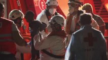 Rescatan en aguas canarias a 54 personas que viajaban en una patera