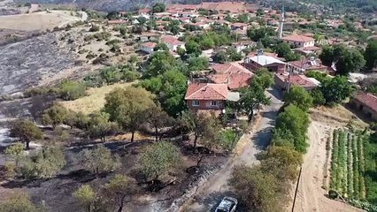 Akhisar'da yanan alanlar havadan görüntülendi