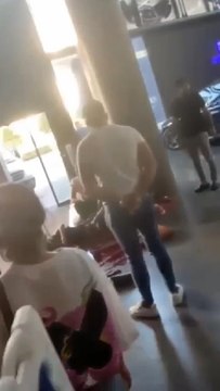 Son dakika haberi: ESENYURT'TA OTO GALERİCİLER SİTESİNDE SİLAHLI KAVGA; 1 ÖLÜ