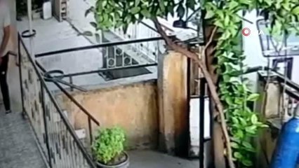 Eve giren hırsız önce kameraya sonra polise yakalandı