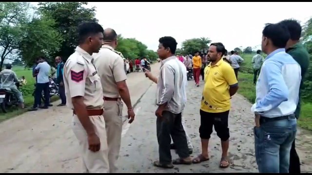 असंतुलित कार ने लिया युवक को चपेट में, करीब 40 फीट दूर जा गिरा, उदयपुर रैफर