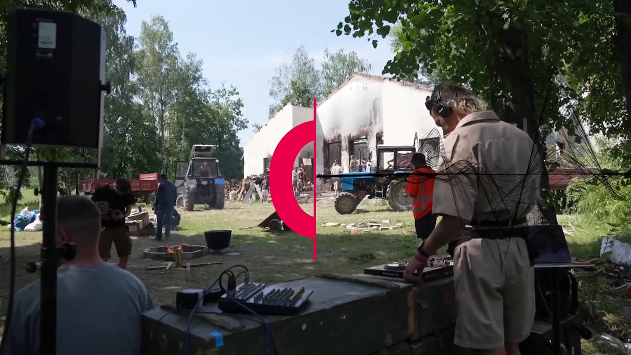 Ukraine: Freiwillige räumen zerstörte Häuser zu Techno-Beats