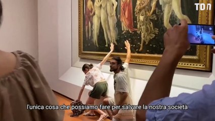 Des militants ont collé leurs mains au «Printemps» le tableau de Botticelli !