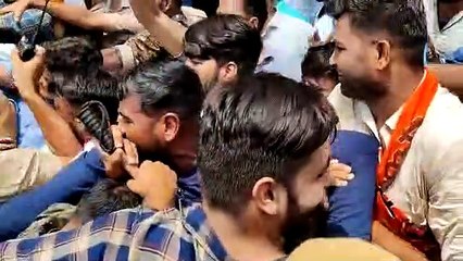 REET Paper Viral-  विद्यार्थी परिषद ने किया प्रदर्शन, पेपर की निष्पक्ष जांच की मांग