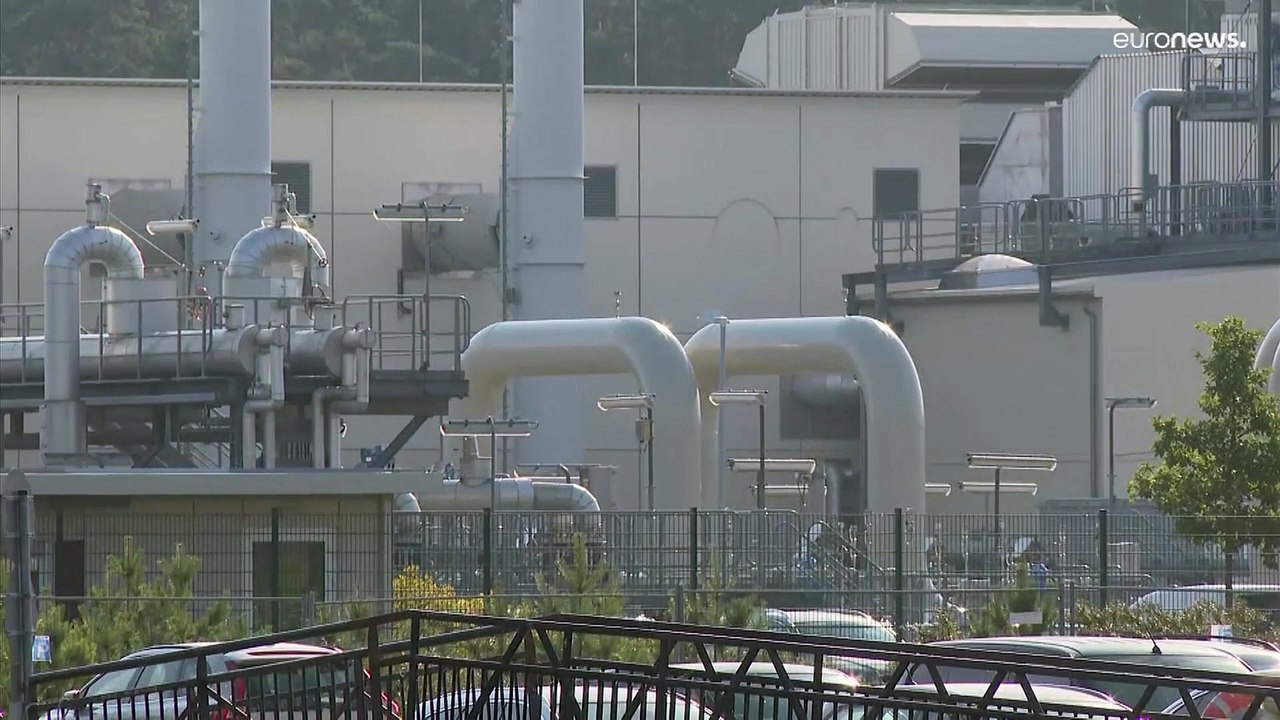 "Газпром" сократит поставки в Европу почти вдвое