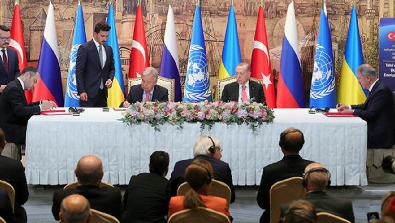 Cumhurbaşkanı Erdoğan'dan İstanbul'da imzalanan tahıl anlaşmasıyla ilgili net mesaj: Fiyatlardaki düşüş devam edecek