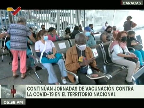 Avanzan las jornadas de vacunación contra la COVID-19 en todo el país