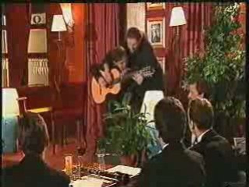 Deux sur une guitare