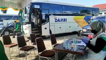 356 Jemaah Haji Kloter 1-BDJ Tiba di Bandara Syamsudin Noor 
