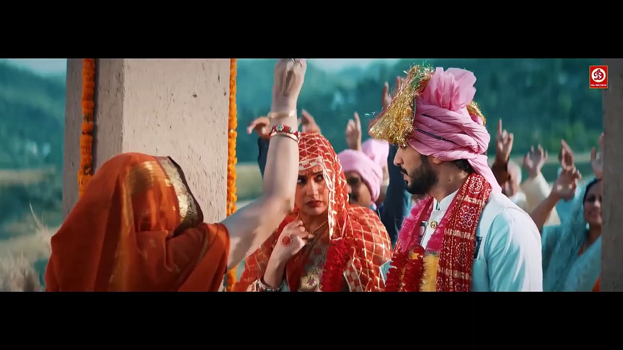 Ho Gaya Hai Pyaar Song (Video) - Arjun B - Surbhi C
