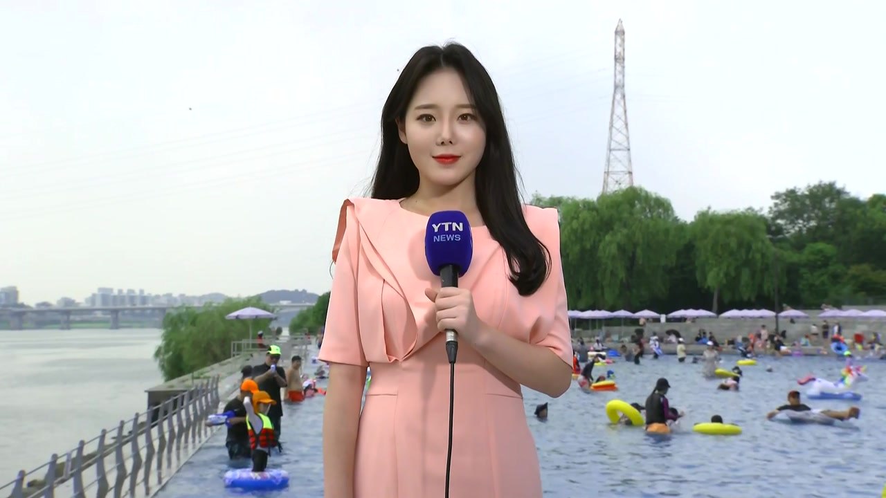 [날씨] 푹푹 찌는 '중복' 더위, 서울 32.7℃...오후 곳곳 소나기 / YTN
