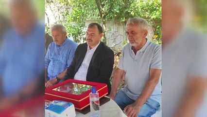 Şehit babası Civelek, Vali Kaldırım'ın ziyaretinde Kur'an-ı Kerim okudu