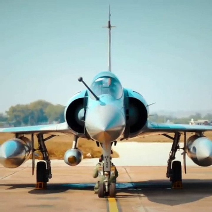 Avion de chasse Dassault Mirage 2000