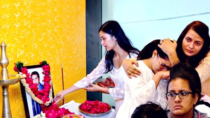 दीपेश भान की प्रार्थना सभा में शामिल हुई 'भाभी जी घर पर है' की टीम