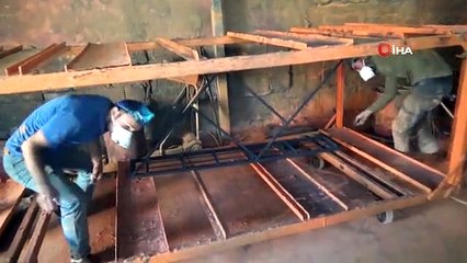 Devlet okulu, fabrika gibi üretim yapıyor