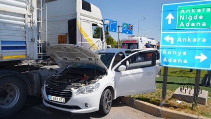 Aksaray’da düğün alışverişi dönüşü kaza: 4 kişilik gurbetçi aile yaralandı