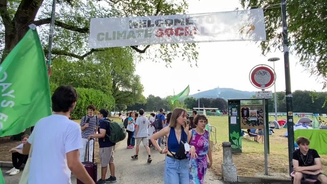 Clima, Fridays for Future in corteo per le strade di Torino