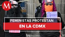 Protestan colectivos feministas en el Zócalo capitalino de CdMx
