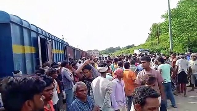 Video Story- लापरवाही ने छीन ली मजदूर की सांसें, दो वक्त की रोटी के लिए कर रहा था पल्लेदारी, 25 हजार वोल्टेज का करंट लगने से मौत