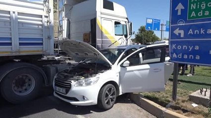 Otomobil ile tırın çarpışması sonucu 4 kişi yaralandı