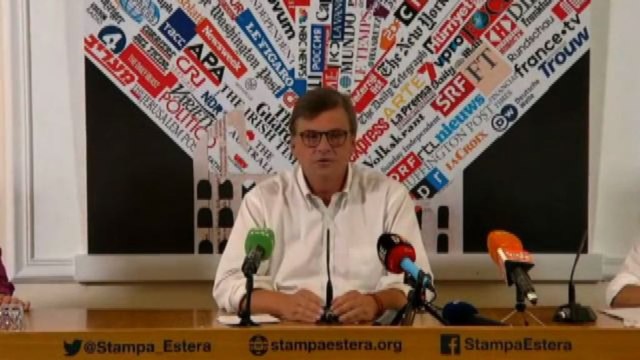 Calenda: Toti con centrodestra, se cambia idea porte aperte